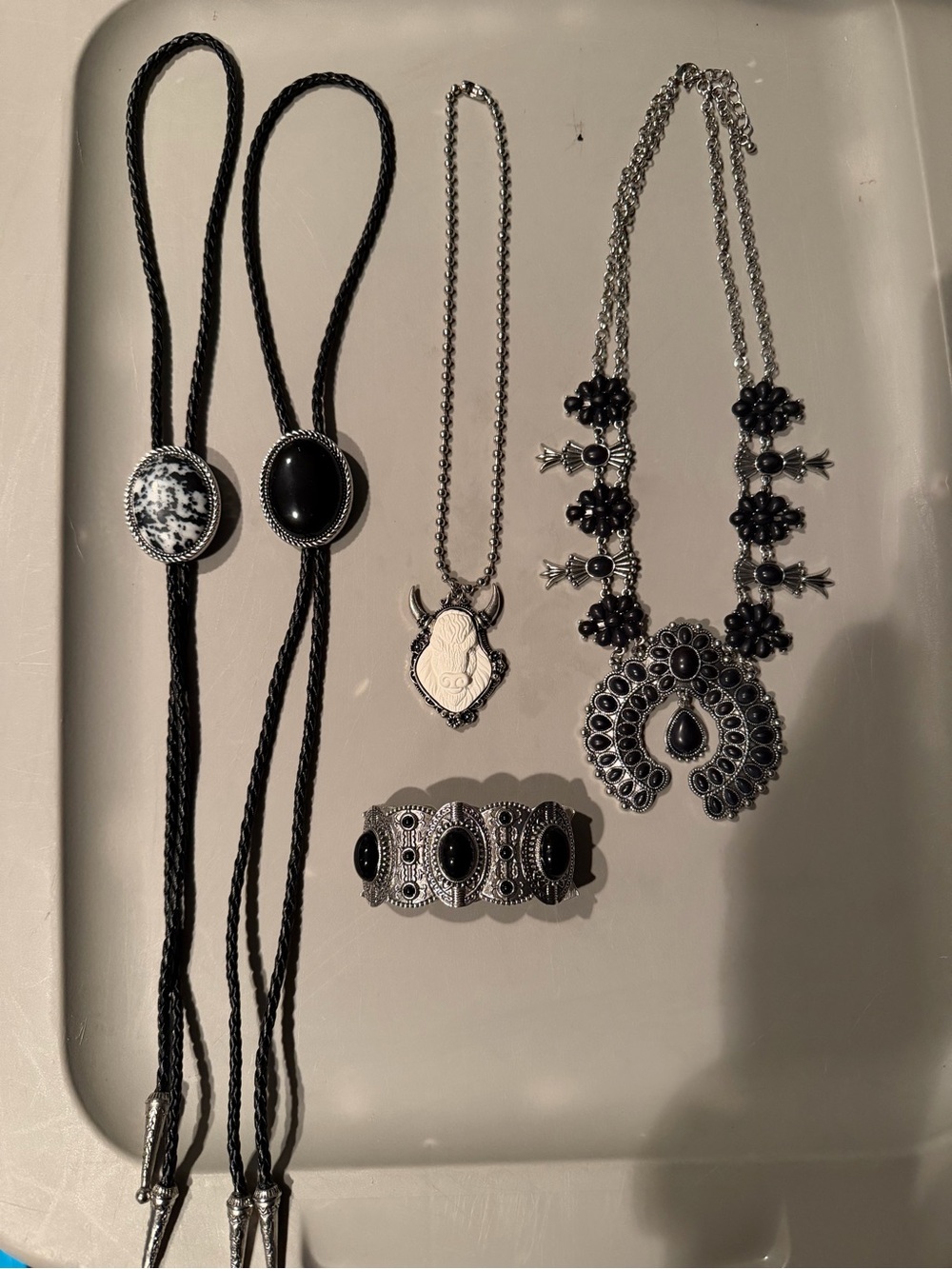 Black Stone Western Bolo Tie & Statement Necklace Set country jewelry bull horn